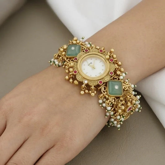 Vintage Queen Festive Watch For you